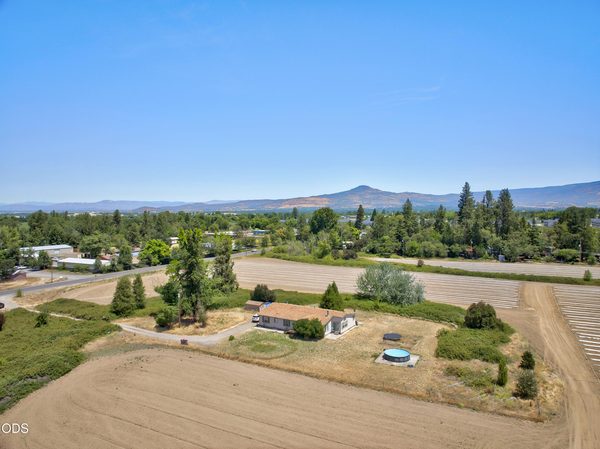 2991 W Main Street, Medford, OR 97501