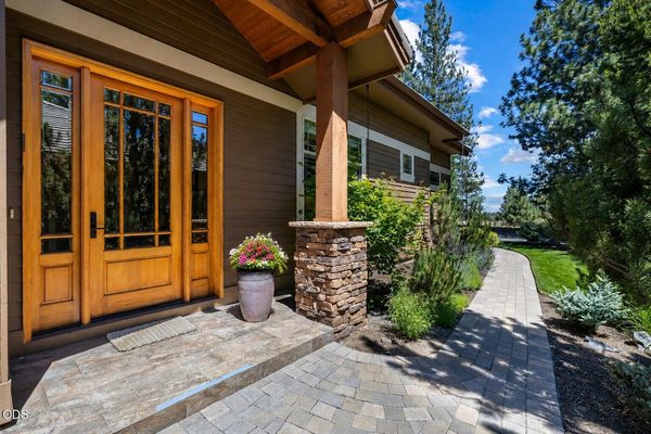 343 Mount Washington Drive, Bend, OR 97702