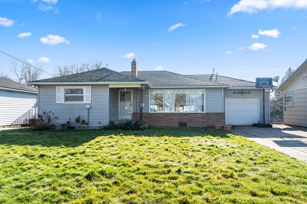 1201 Murray Avenue, Medford, OR 97501
