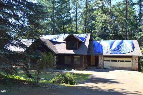 190 Shadow Lane, Grants Pass, OR 97526