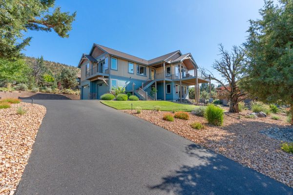 10792 Ironstone Court, Redmond, OR 97756