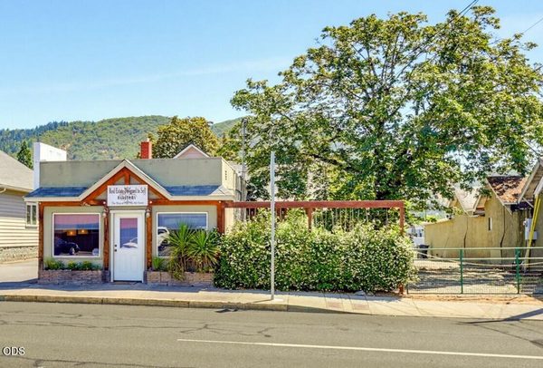 1215 NE 6th Street, Grants Pass, OR 97526