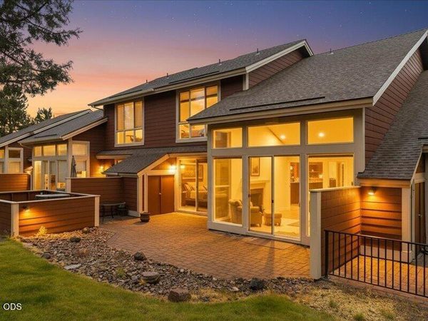 11110 Village Loop, Redmond, OR 97756