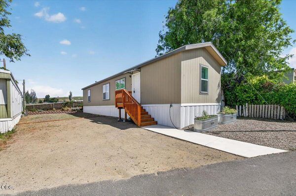 1235 N Mountain Avenue, UNIT 9, Ashland, OR 97520