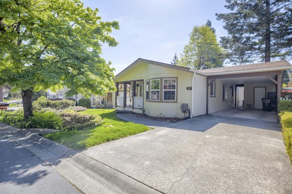 217 NW Creekside Drive, Grants Pass, OR 97526