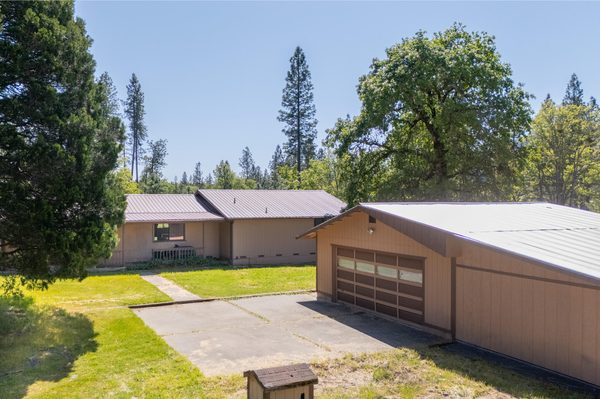 25066 Redwood Highway, Kerby, OR 97531