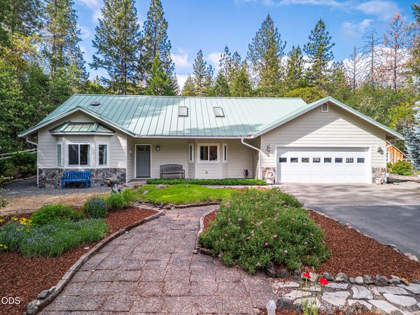 509 Carter Drive, Grants Pass, OR 97526