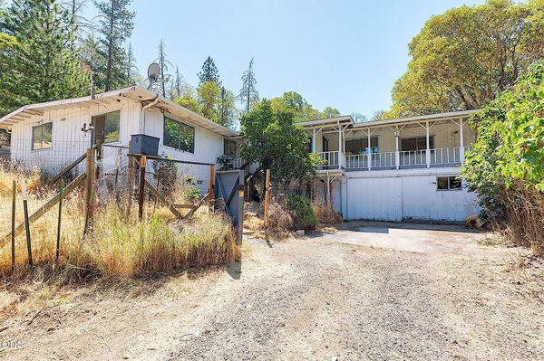 705 Murphy Gulch Road, Rogue River, OR 97537