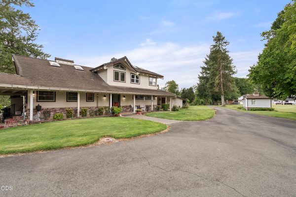 5061 Lower River Road, Grants Pass, OR 97526