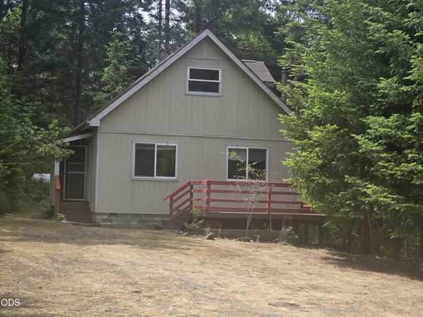 261 Fay Lane, Wolf Creek, OR 97497