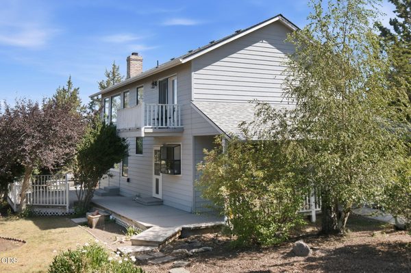 11912 SW Riggs Road, Powell Butte, OR 97753