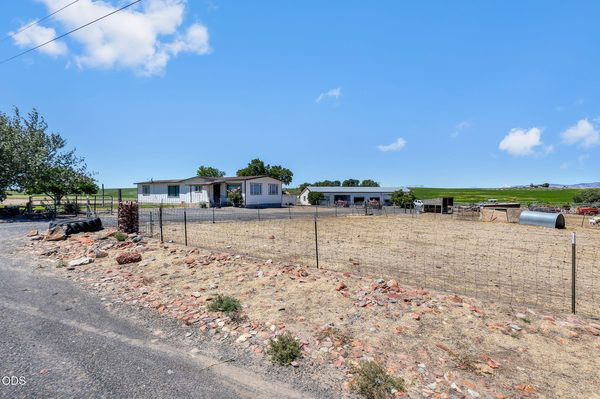 7200 NE Quaale Road, Madras, OR 97741