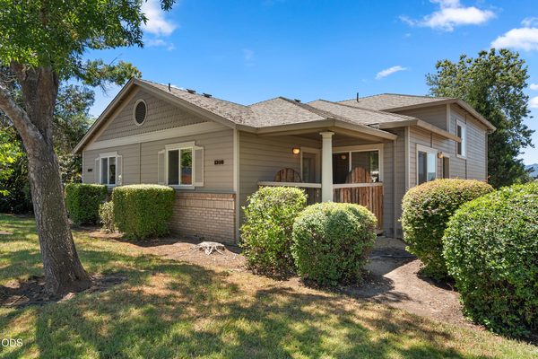 1207 -1209 Springbrook Road, Medford, OR 97504