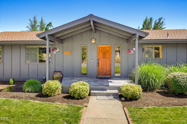 1509 Woodland Drive, Ashland, OR 97520