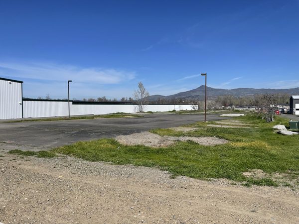 3957 S Pacific Highway, Medford, OR 97501