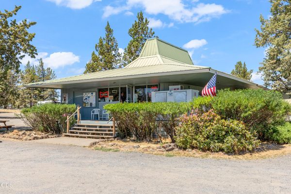 8241 SW Jordan Road, Culver, OR 97734