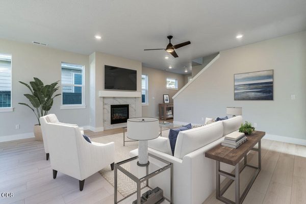 3048 NE Brownstone Drive, Bend, OR 97701