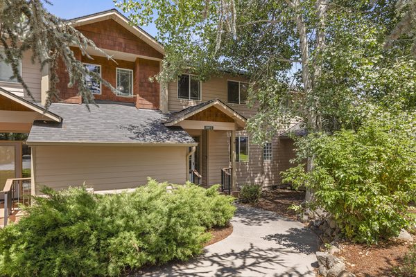 5053 Falcon Drive, Klamath Falls, OR 97601