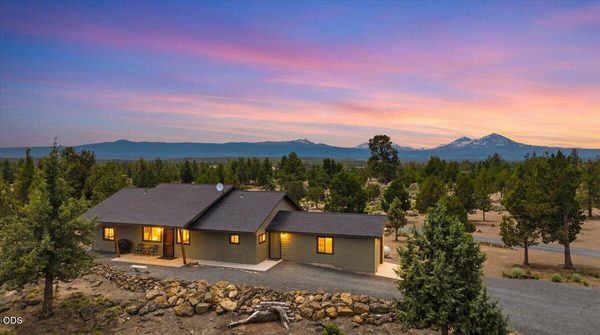 17740 Ox Spur Court, Bend, OR 97703