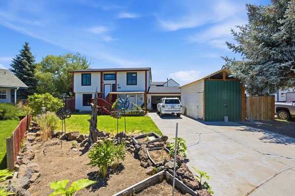 2346 SW 20th Court, Redmond, OR 97756