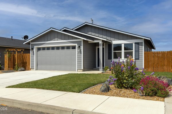 633 Patriot Drive, Metolius, OR 97741