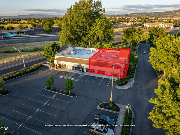 1333 Plaza Boulevard, A/B, Central Point, OR 97502