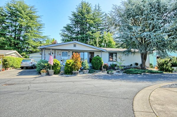 1848 Tamarac Lane, Grants Pass, OR 97527