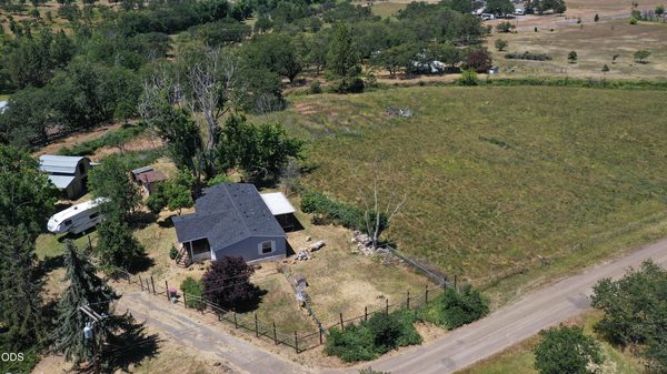 1245 Davanna Drive, Eagle Point, OR 97524