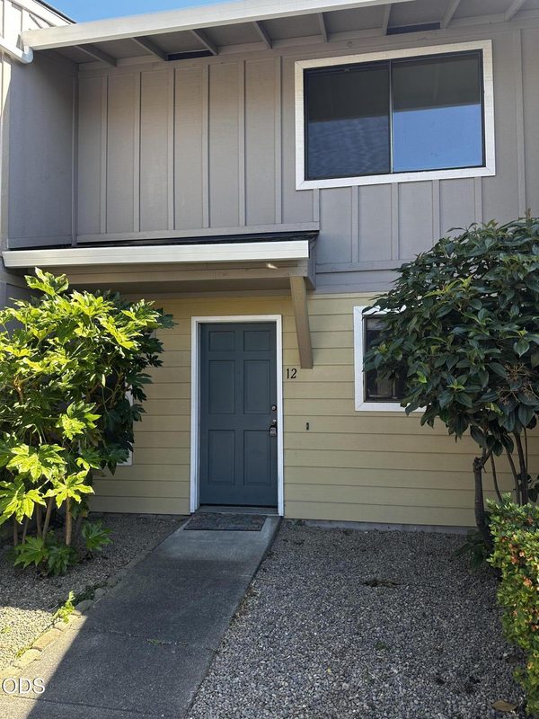 1111 Stevens Street, 12, Medford, OR 97504
