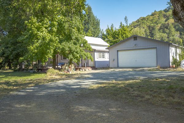 7342 New Hope Road, Grants Pass, OR 97527