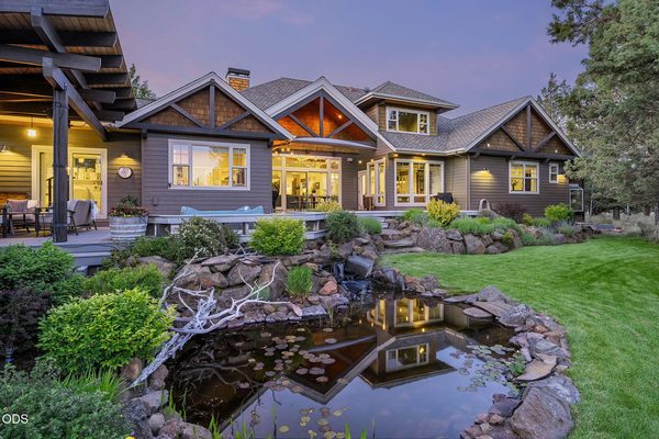16951 Lady Caroline Drive, Sisters, OR 97759