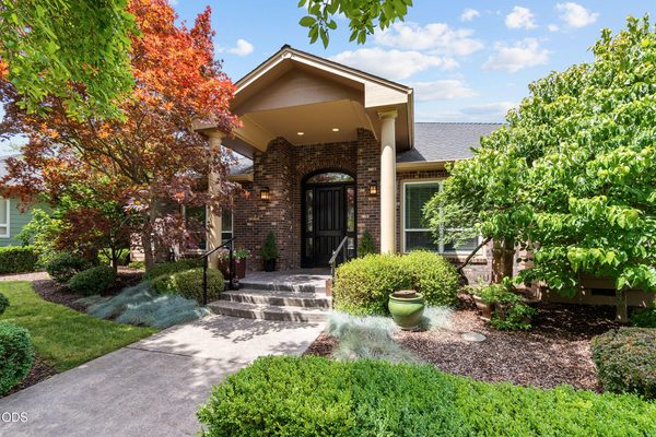 935 Sandoz Street, Central Point, OR 97502