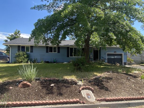 1855 Lakeview Avenue, Klamath Falls, OR 97601