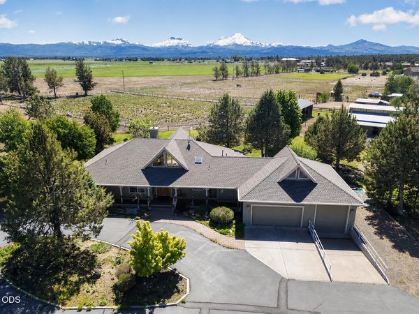 18203 Fadjur Lane, Sisters, OR 97759