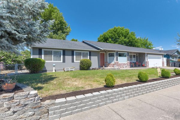 2741 Brae Drive, Medford, OR 97501