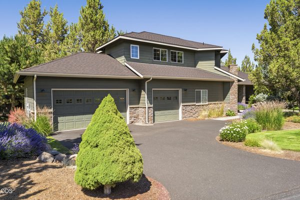 2390 Osprey Drive, Redmond, OR 97756
