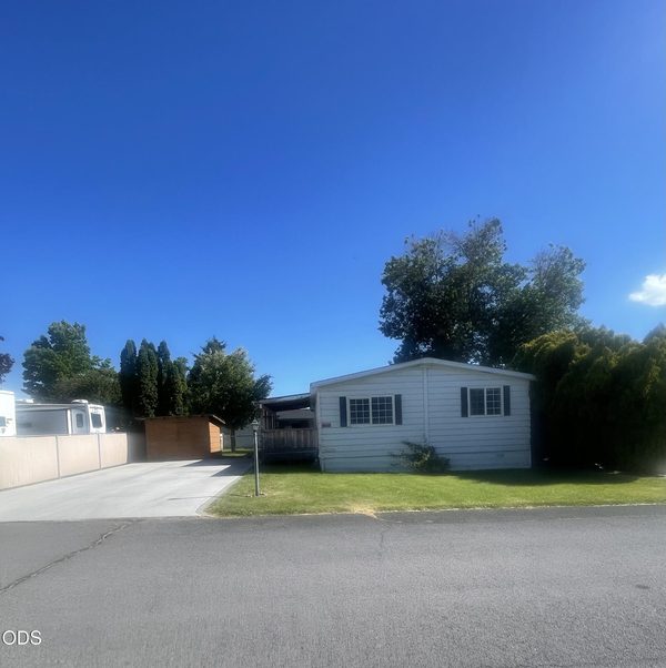 3415 Crest Street, 18, Klamath Falls, OR 97603