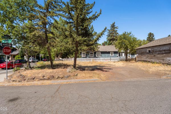 NW Lava Road, Bend, OR 97703