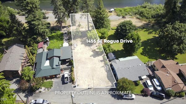 1455 SE Rogue Drive, Grants Pass, OR 97526