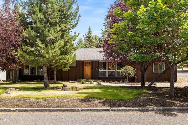 606 NE 9th Street, Bend, OR 97701