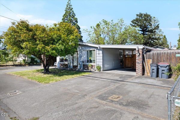 43 N Columbus, Medford, OR 97501
