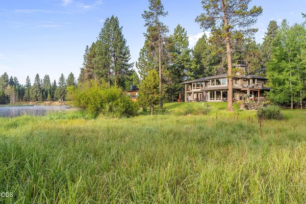 56680 Lunar Drive, Bend, OR 97707