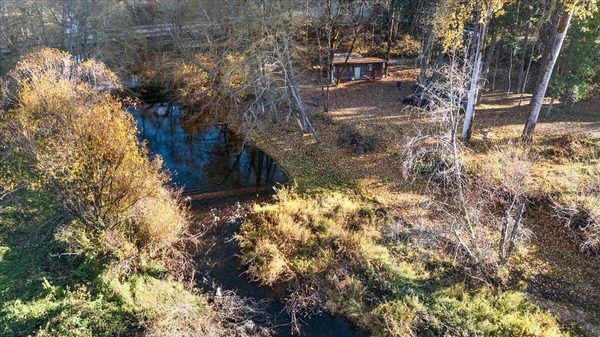 95 Barton Road, Glendale, OR 97442