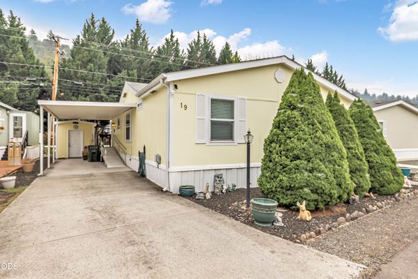 21 Brophy Way, UNIT 19, Shady Cove, OR 97539