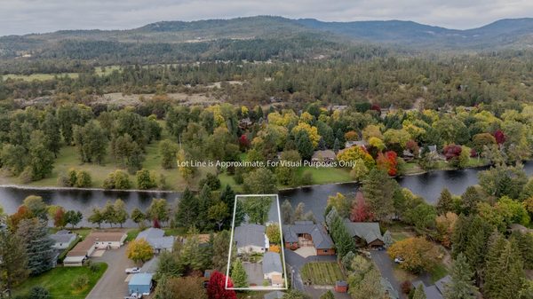 20455 Hwy 62, Shady Cove, OR 97539